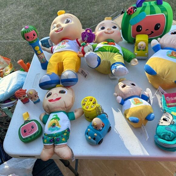 Coco Melon Bundle Colorful Kids Toy Set - Picture 2 of 4